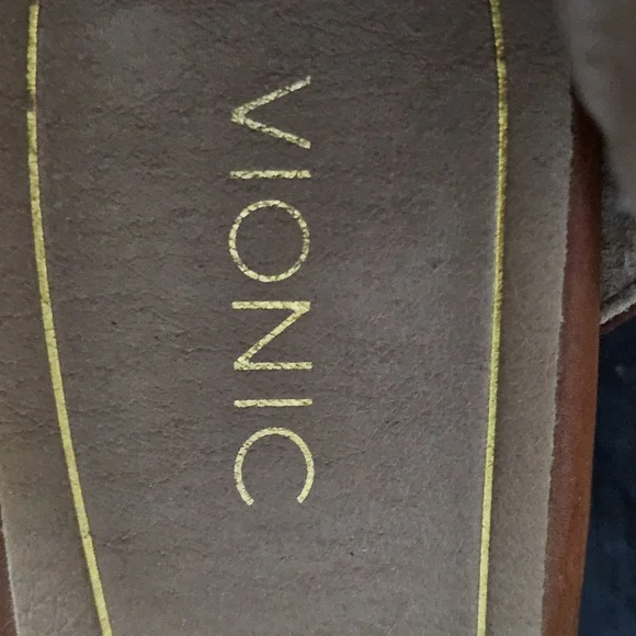 Women's Vionic Tan Leather Sandals Sz 9 - Picture 2 of 4